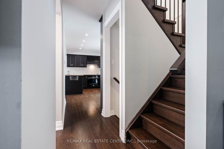 Photo 8 at 35 Treleaven Drive, Brampton South, Brampton