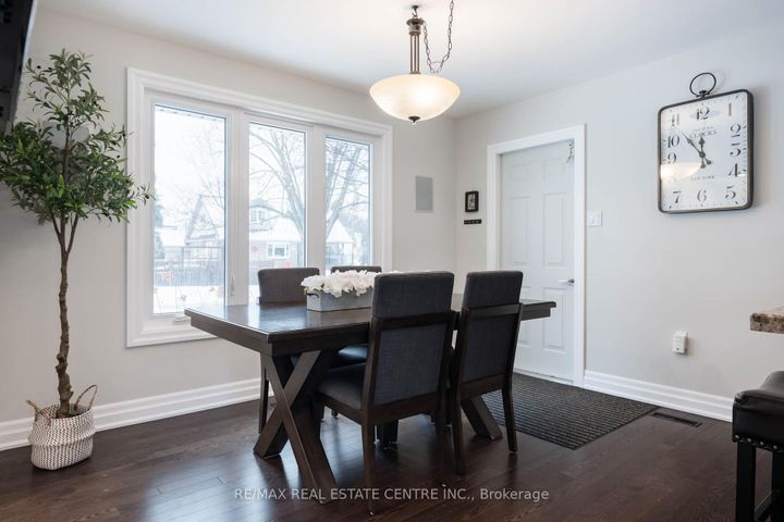 Photo 13 at 35 Treleaven Drive, Brampton South, Brampton