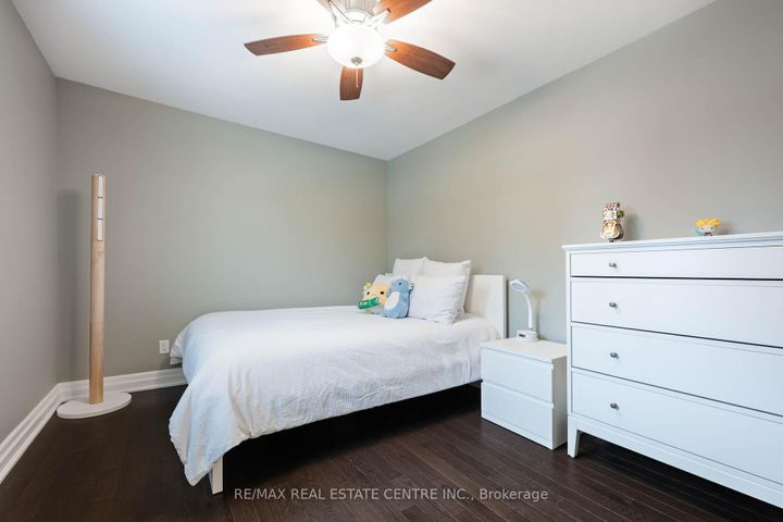 Photo 19 at 35 Treleaven Drive, Brampton South, Brampton