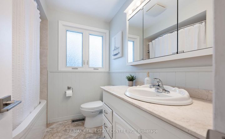 Photo 20 at 35 Treleaven Drive, Brampton South, Brampton