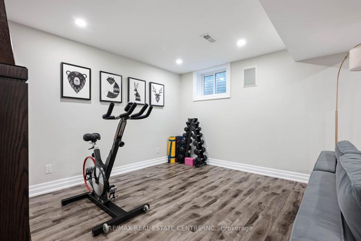 Photo 26 at 35 Treleaven Drive, Brampton South, Brampton