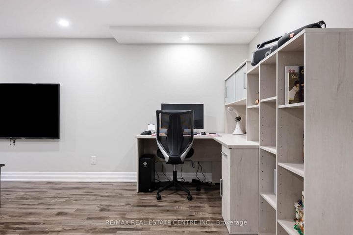 Photo 30 at 35 Treleaven Drive, Brampton South, Brampton