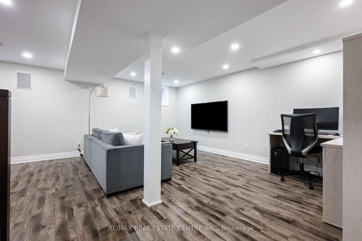 Photo 31 at 35 Treleaven Drive, Brampton South, Brampton