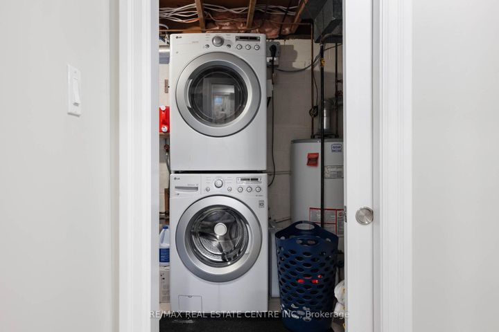 Photo 37 at 35 Treleaven Drive, Brampton South, Brampton