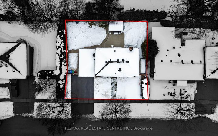 Photo 45 at 35 Treleaven Drive, Brampton South, Brampton