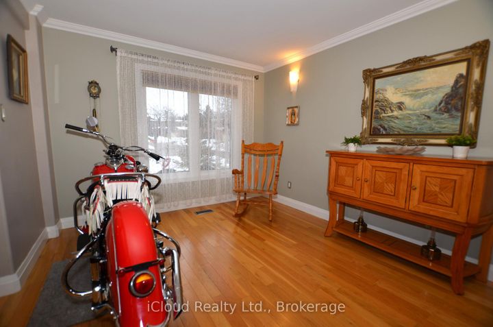 Photo 2 at 6539 Tripoli Terrace, Meadowvale, Mississauga