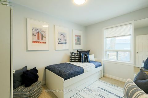 Photo 10 at 28 Lynn Road, Cliffside, Toronto