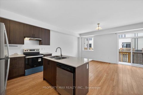 Photo 7 at 775 Chinook Path, Donevan, Oshawa