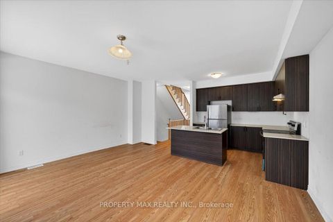 Photo 10 at 775 Chinook Path, Donevan, Oshawa