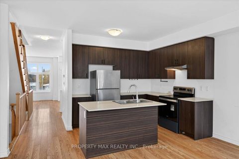 Photo 13 at 775 Chinook Path, Donevan, Oshawa