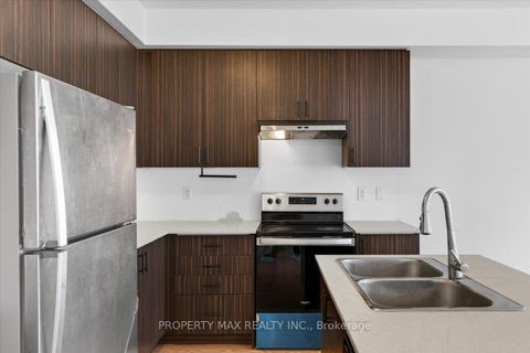 Photo 15 at 775 Chinook Path, Donevan, Oshawa