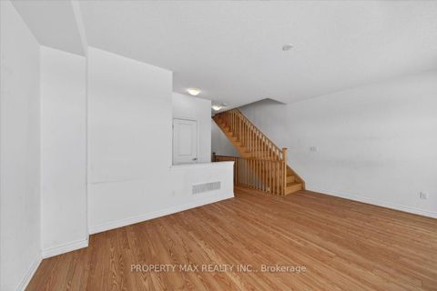 Photo 19 at 775 Chinook Path, Donevan, Oshawa