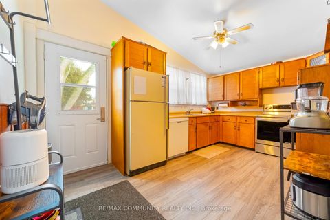 Photo 10 at 15 Ben Stanton Boulevard, Woburn, Toronto