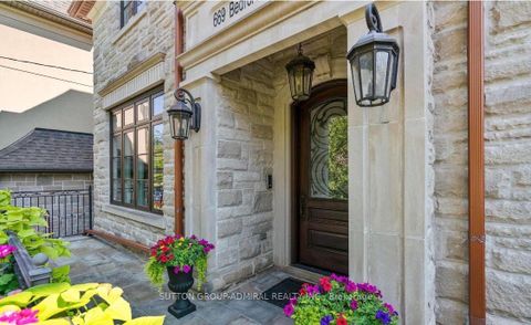 Photo 2 at 669 Bedford Park Avenue, Nortown, Toronto