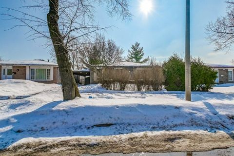 Photo 1 at 23 Snowball Crescent, Malvern, Toronto