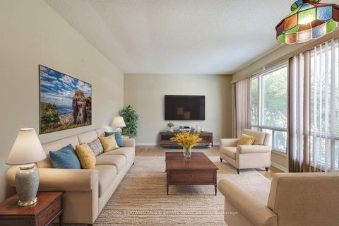 Photo 4 at 23 Snowball Crescent, Malvern, Toronto