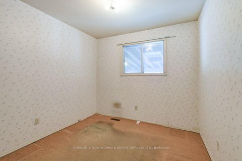 Photo 14 at 23 Snowball Crescent, Malvern, Toronto