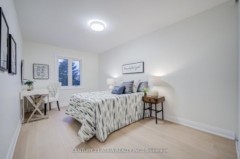 Photo 17 at 10 - 590 Sandhurst Circle, Agincourt North, Toronto