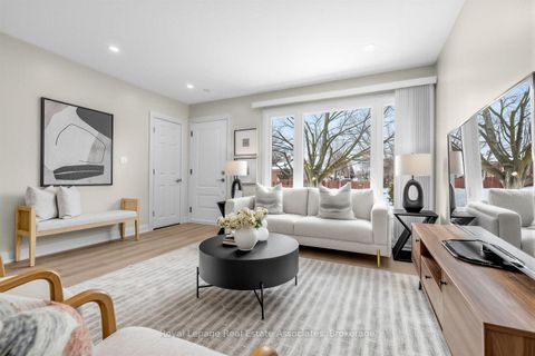 Photo 3 at 273 Bluegrass Boulevard, Crosby, Richmond Hill