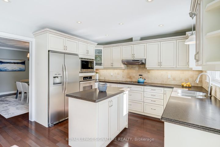Photo 6 at 81 Garden Avenue, South Richvale, Richmond Hill