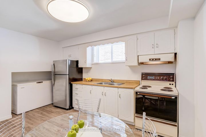 Photo 36 at 81 Garden Avenue, South Richvale, Richmond Hill