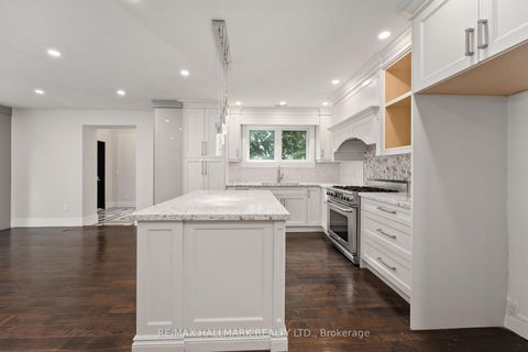 Photo 4 at 21 King High Avenue, Clanton Park, Toronto