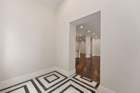 Photo 8 at 21 King High Avenue, Clanton Park, Toronto