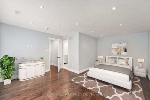 Photo 11 at 21 King High Avenue, Clanton Park, Toronto