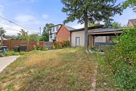 Photo 33 at 21 King High Avenue, Clanton Park, Toronto