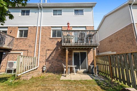 Photo 23 at 42 - 700 Harmony Road N, Pinecrest, Oshawa