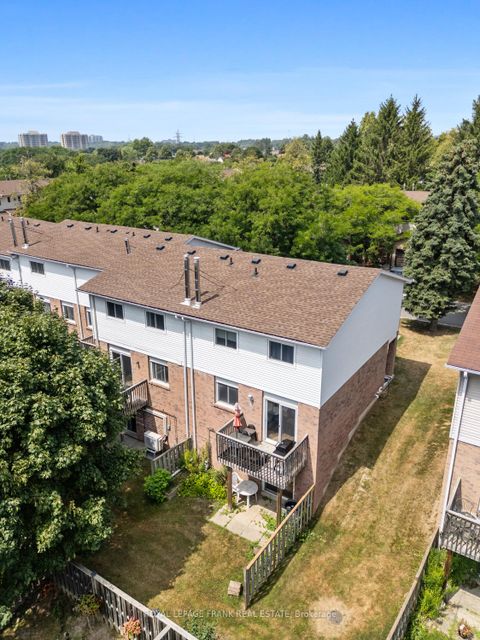 Photo 24 at 42 - 700 Harmony Road N, Pinecrest, Oshawa