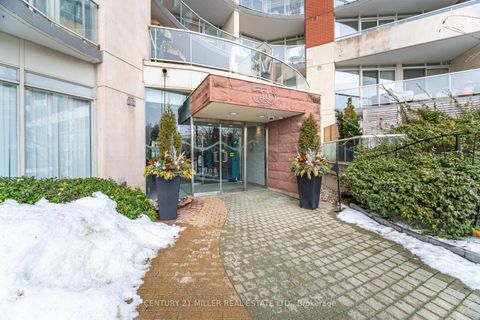 Photo 2 at 318 - 550 Queens Quay, Waterfront Communities C1, Toronto
