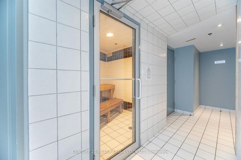 Photo 29 at 318 - 550 Queens Quay, Waterfront Communities C1, Toronto