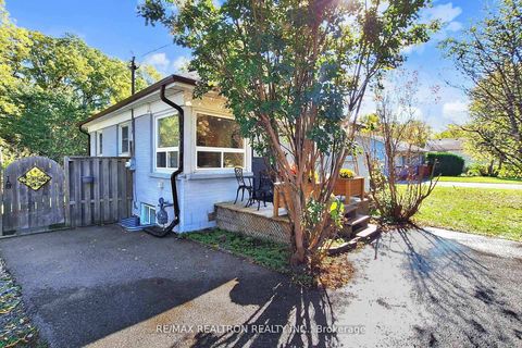 Photo 4 at 59 Machell Avenue, Aurora Village, Aurora