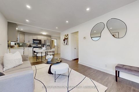 Photo 11 at 59 Machell Avenue, Aurora Village, Aurora