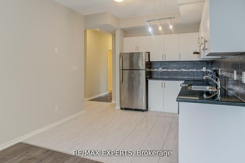 Photo 18 at D07 - 26 Bruce Street, East Woodbridge, Vaughan