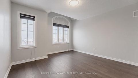 Photo 7 at 208 Hunting Ridges Drive, Jefferson, Richmond Hill