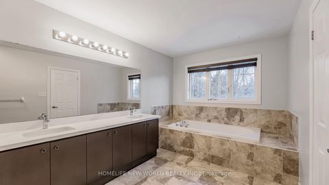 Photo 8 at 208 Hunting Ridges Drive, Jefferson, Richmond Hill