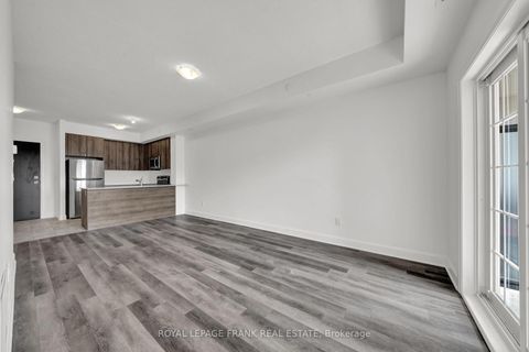 Photo 7 at 216 - 50 Lakebreeze Drive, Newcastle, Clarington