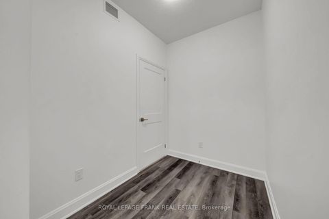 Photo 12 at 216 - 50 Lakebreeze Drive, Newcastle, Clarington