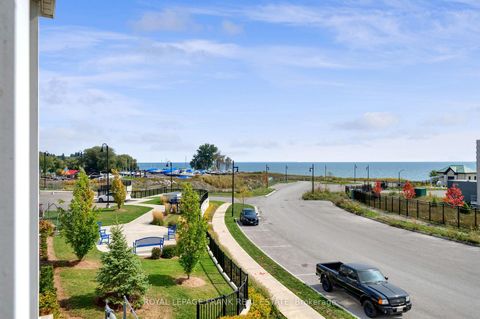 Photo 13 at 216 - 50 Lakebreeze Drive, Newcastle, Clarington