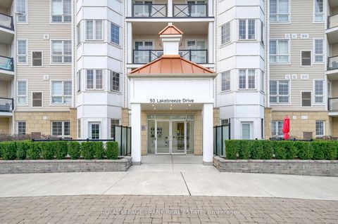 Photo 18 at 216 - 50 Lakebreeze Drive, Newcastle, Clarington