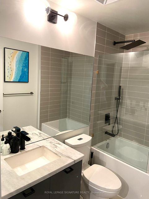 Photo 10 at 1902 - 290 Adelaide Street W, Waterfront Communities C1, Toronto