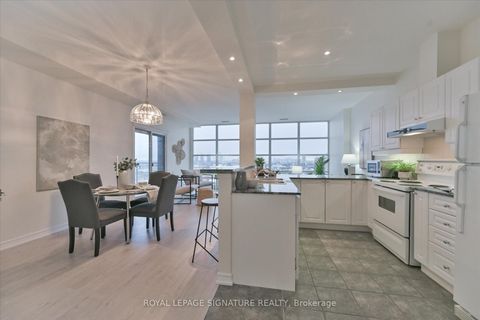 Photo 4 at 709 - 1 Leaside Park Drive, Thorncliffe Park, Toronto