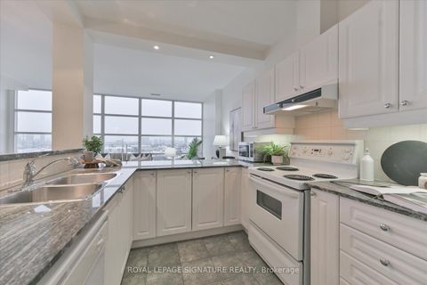 Photo 12 at 709 - 1 Leaside Park Drive, Thorncliffe Park, Toronto