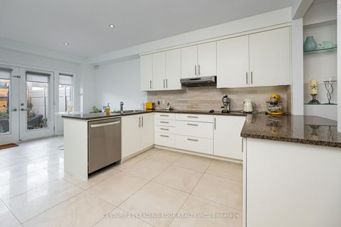 Photo 7 at 82 WOODBINE Avenue, The Beaches, Toronto