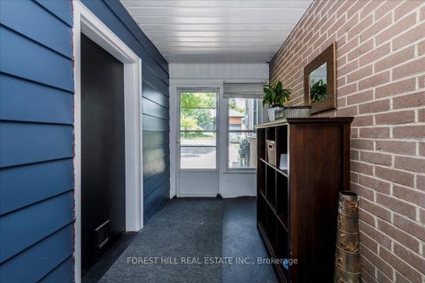 Photo 2 at 164 Avenue Road, Central Newmarket, Newmarket