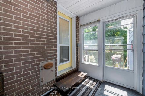 Photo 3 at 164 Avenue Road, Central Newmarket, Newmarket