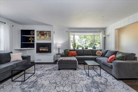 Photo 14 at 164 Avenue Road, Central Newmarket, Newmarket