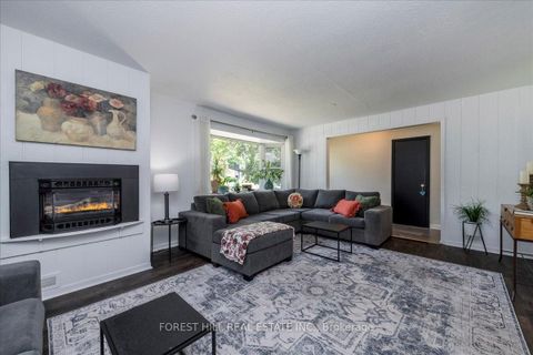 Photo 15 at 164 Avenue Road, Central Newmarket, Newmarket